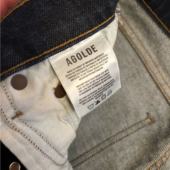 EUC. AGOLDE Nico Jean in “Cabana” - Picture 9 of 14